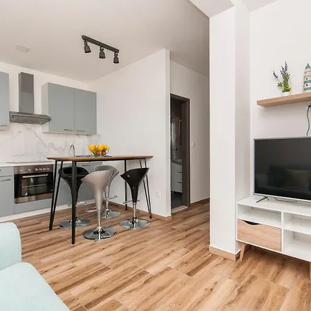 Apartment & Luxury Penthouse Omis *