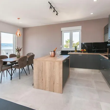 & Luxury Penthouse Omis Apartment Duce
