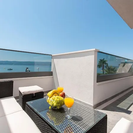 Apartment & Luxury Penthouse Omis