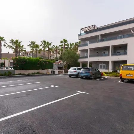 Apartment & Luxury Penthouse Omis