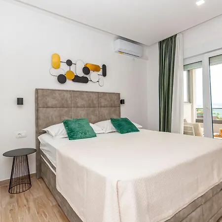& Luxury Penthouse Omis Apartment